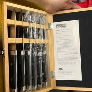 VIKING STEAK KNIFE SET BRAND NEW without tags